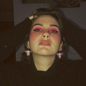 Meet your Posher, Cami